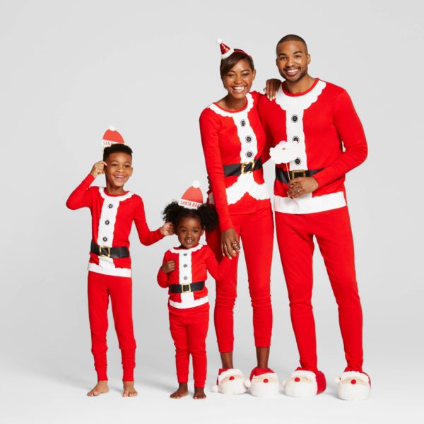 santa_family_matching_pajamas_christmas